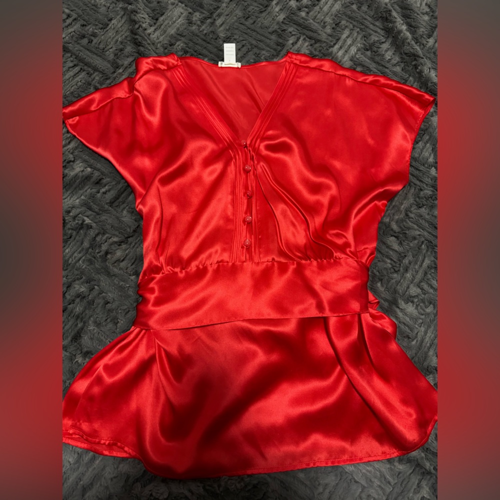 Old Navy Red 100% Silk Short Sleeve Top Womens Size XL Side Zip Button - Picture 4 of 6